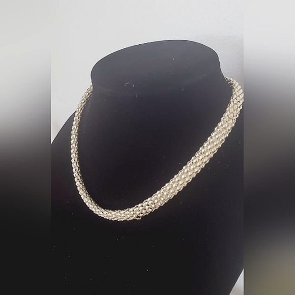 Silver Tone Chainlinks Texture Necklace. 🌴 - Picture 5 of 7